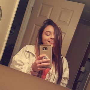 Meet your Posher, Veronica